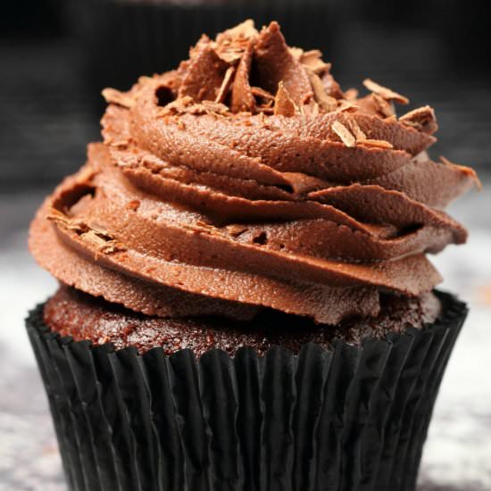 Classic Vegan Chocolate Cupcakes - Recipe photo by lovingitvegan