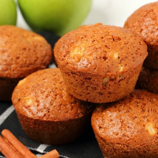 Vegan Apple Muffins - Recipe photo by lovingitvegan