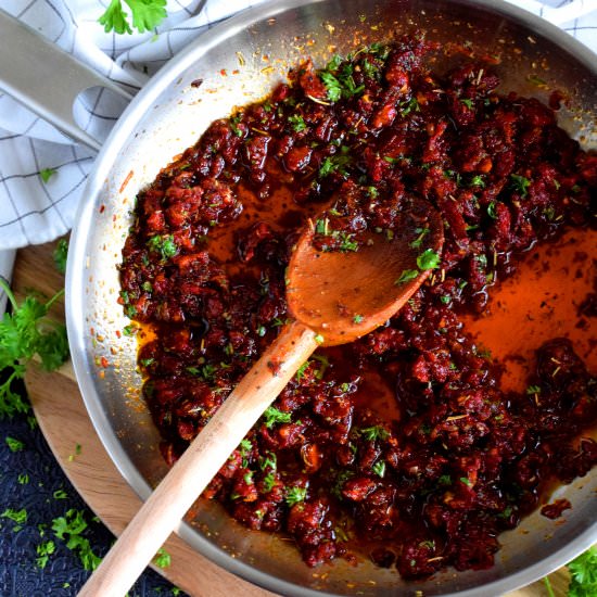 Easy Sun Dried Tomato Sauce - Recipe photo by byronethomas