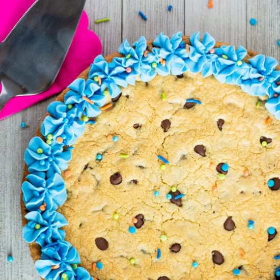 Chocolate Chip Cookie Cake - Recipe photo by SugarSpicesLife