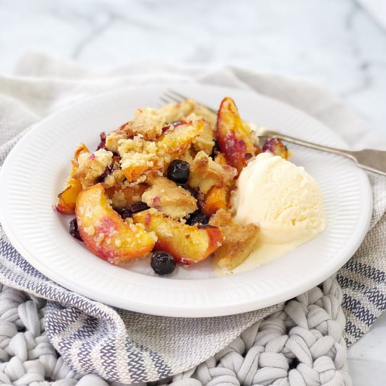 Blueberry Peach Crumble - Recipe photo by chef not required