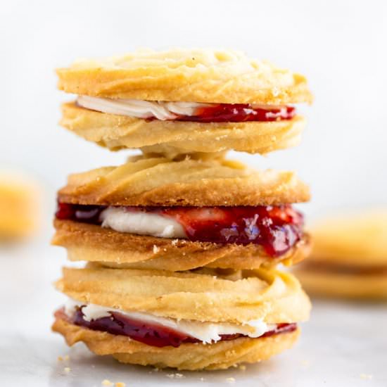 Viennese Whirls - Recipe photo by confessionsofabakingqueen