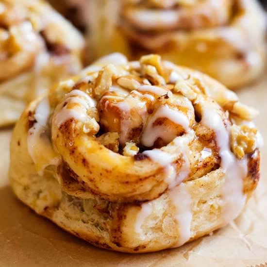 CINNAMON ROLLS - Recipe photo by MunatyCooking