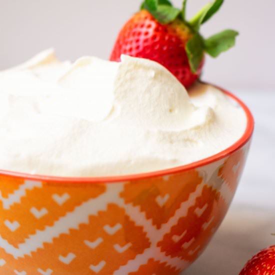 How to make whipped cream - Recipe photo by The Sugar Hub