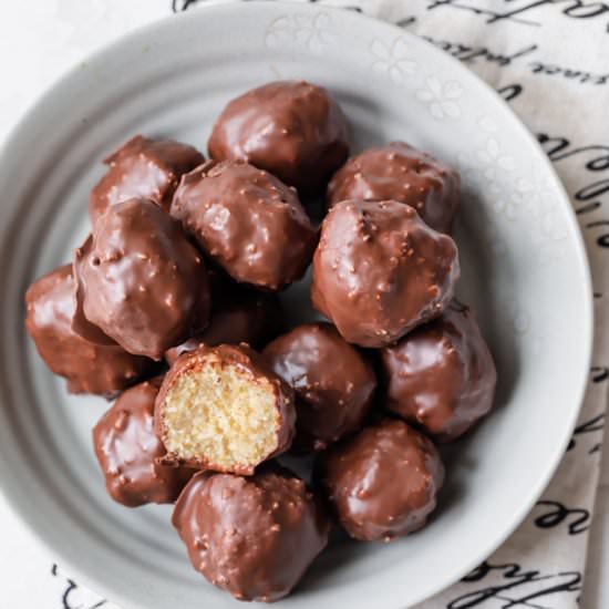 Chocolate Coconut Balls - Recipe photo by feelgoodfoodie1