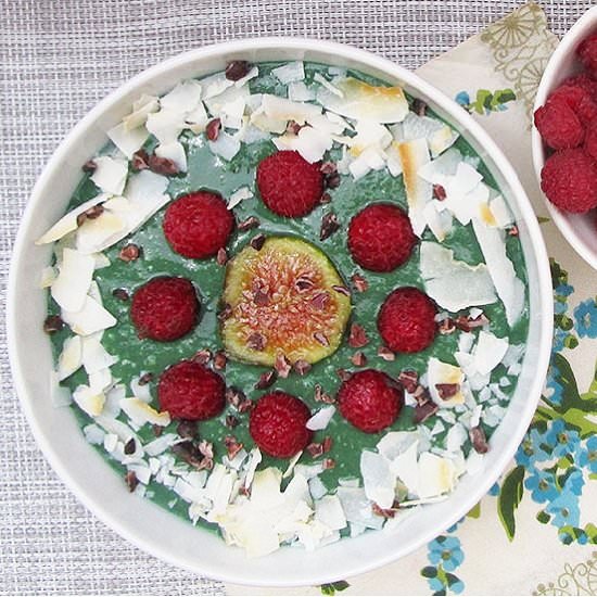 Spirulina Green Smoothie - Recipe photo by ADkitchen