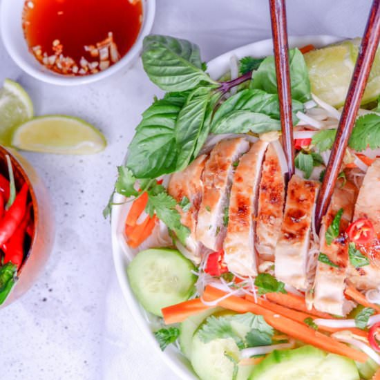 Lemongrass Chicken Noodle Bowl - Recipe photo by poweredbymom