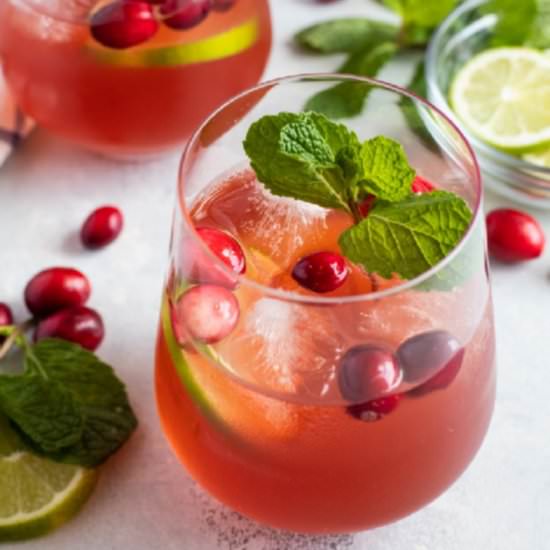 Cranberry Mojito - Recipe photo by SmartLittleCookie
