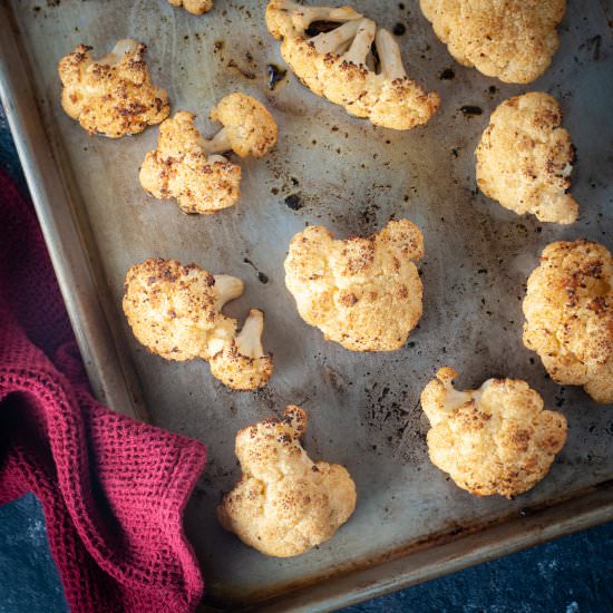 Roasted cauliflower florets - Recipe photo by photosandfood
