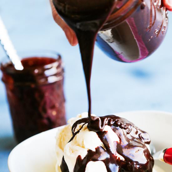 Easy Homemade Hot Fudge Sauce - Recipe photo by pipandebby