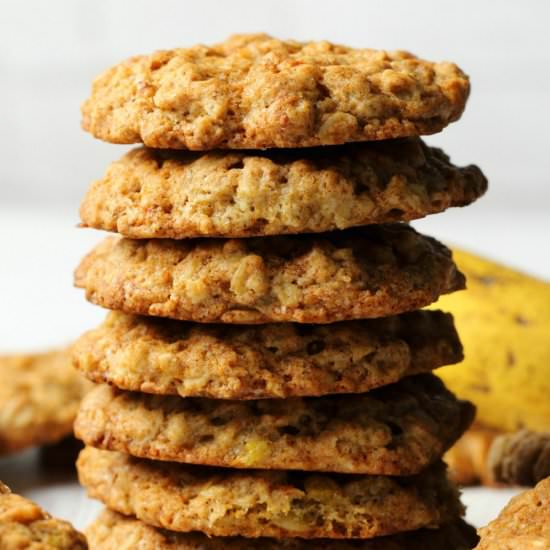 Vegan Banana Oatmeal Cookies - Recipe photo by lovingitvegan