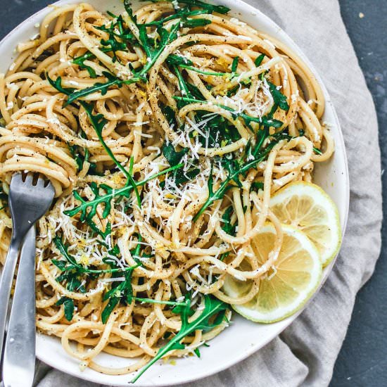Lemon Pasta With Arugula - Recipe photo by killingthyme