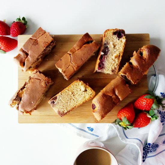 Sheet Cake with Frozen Cherries - Recipe photo by silviamagda