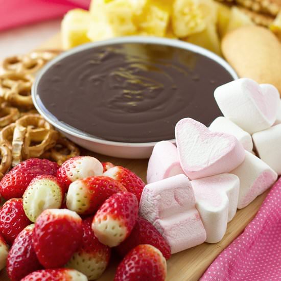 Chocolate Fondue Recipe - Recipe photo by ilonaspassion