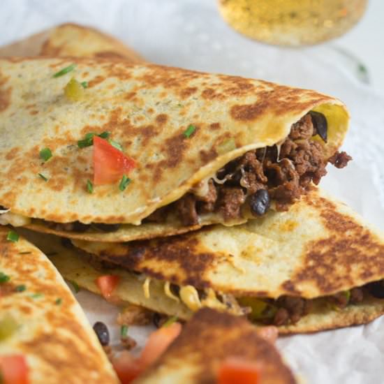 Black Bean Beef Quesadillas - Recipe photo by adinutza