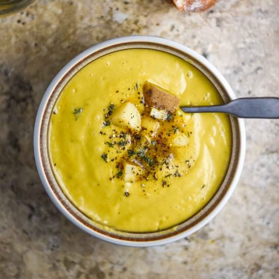 Vegan Potato Leek Soup - Recipe photo by plantandvine