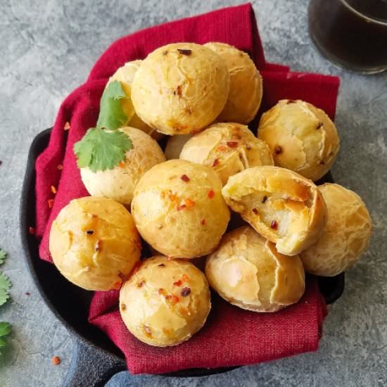 Gluten-free Brazilian Cheese Bread - Recipe photo by easyanddelish