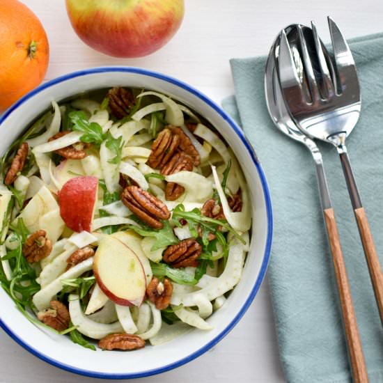 Fennel salad with pecans & apple - Recipe photo by Myfoodblog.nl