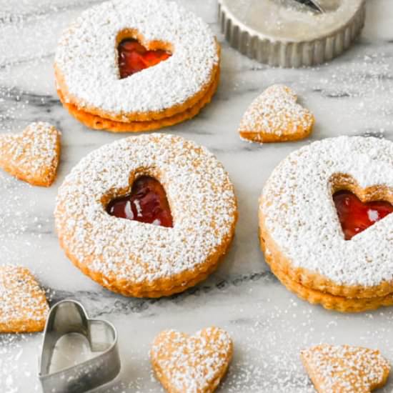 Hazelnut Shortbread Cookies with Jam - Recipe photo by garlic and zest