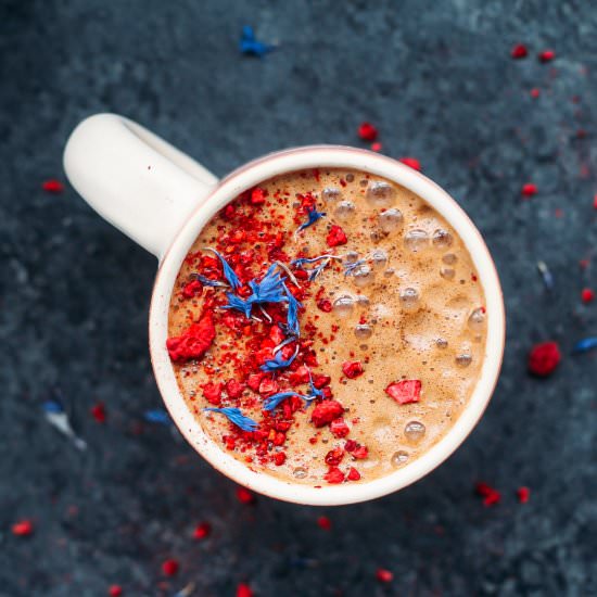 Hot Chocolate with Collagen - Recipe photo by holistic.foodie