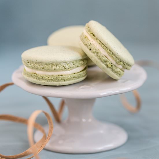Matcha macarons - Recipe photo by electricbluefood