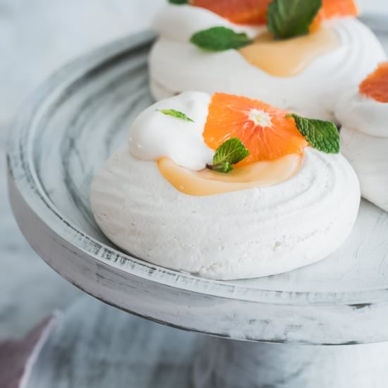 Vegan Pavlova with Grapefruit Curd - Recipe photo by lepetitchefsb