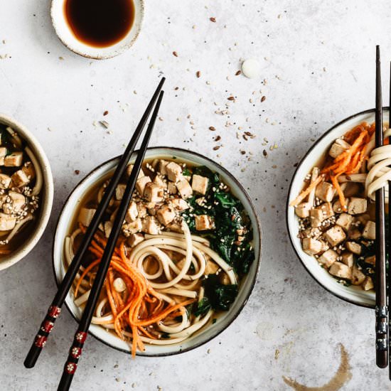 EASY VEGAN NOODLES SOUP - Recipe photo by healthylittlecravings