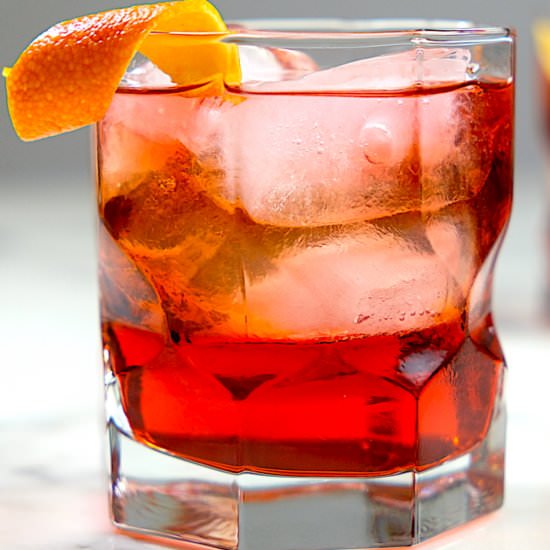 Negroni cocktail - Recipe photo by SipsNibblesBites