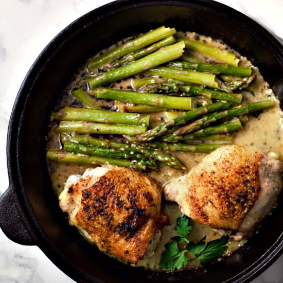 Skillet Chicken and Asparagus - Recipe photo by ZonaCooks