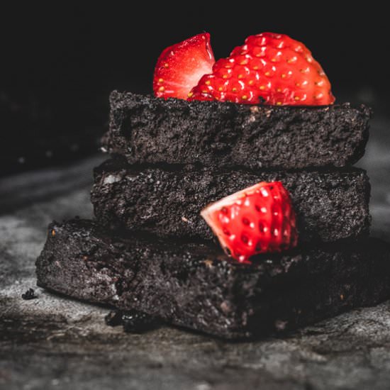 Chocolate Strawberry Fudge Brownies - Recipe photo by EatLiftBe