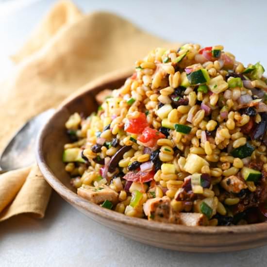 Mediterranean Khorasan Wheat Salad - Recipe photo by garlic and zest
