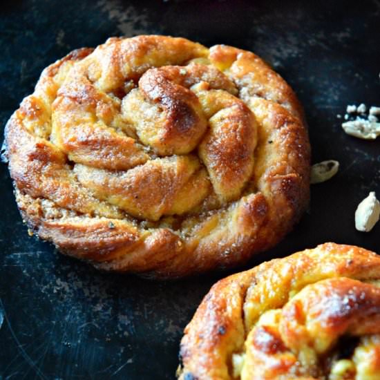 Cardamom Buns - Recipe photo by thisishowicook
