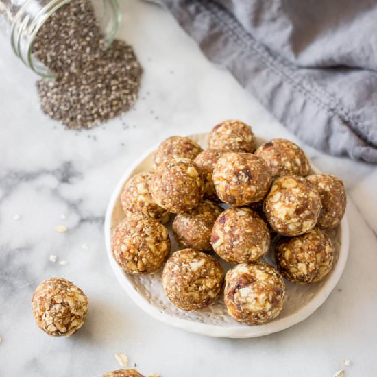 Apple Pie Energy Bites - Recipe photo by Miss Nutritionista