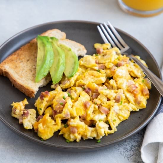 Scrambled Eggs with Ham and Cheese - Recipe photo by SmartLittleCookie