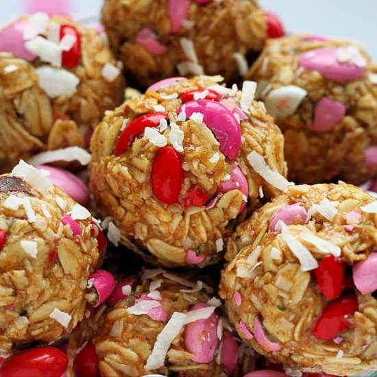 Valentine's Energy Bites - Recipe photo by happihomemade