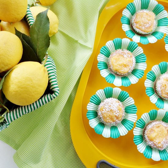 Lemon Curd Cupcakes - Recipe photo by cookandfeed