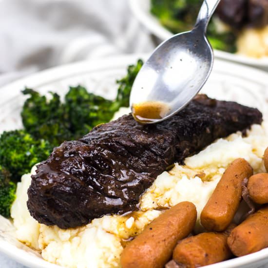 Instant Pot Short Ribs - Recipe photo by Veronikas Kitchen