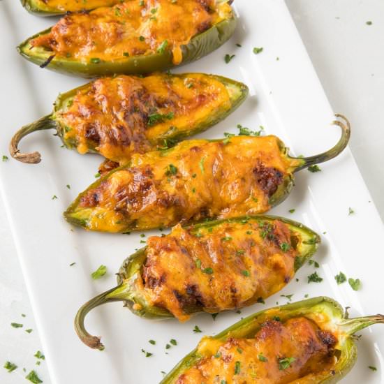 Pulled Pork-Sriracha Poppers - Recipe photo by ChiliPepperMadness