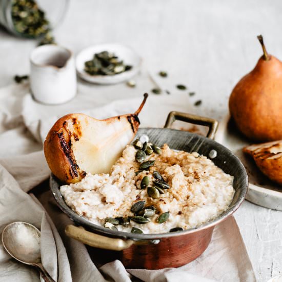 GINGER PEAR OATMEAL WITH HONEY - Recipe photo by healthylittlecravings