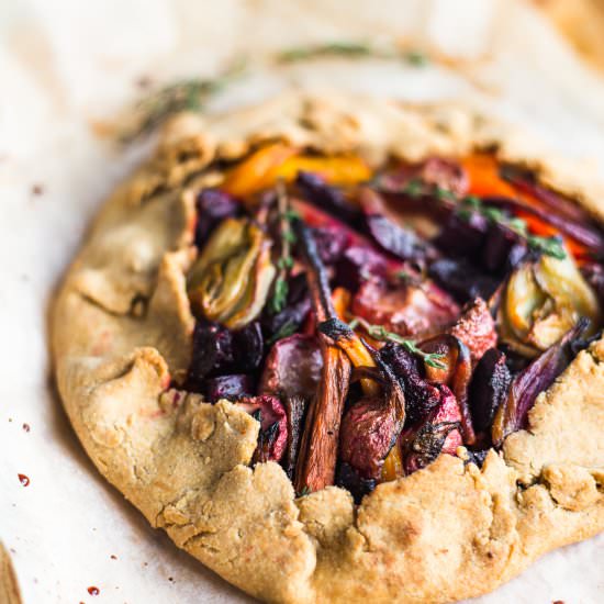 ROASTED VEGETABLE GALETTE (VEGAN) - Recipe photo by nattwrobel