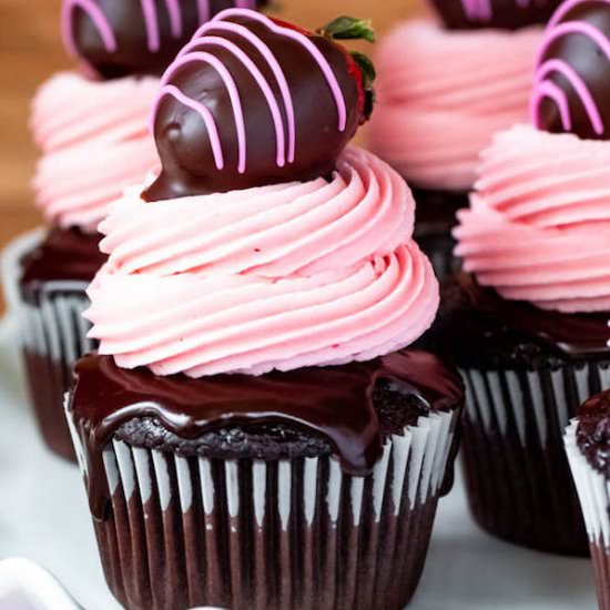 Chocolate Strawberry Cupcakes - Recipe photo by QueensleeAppetit