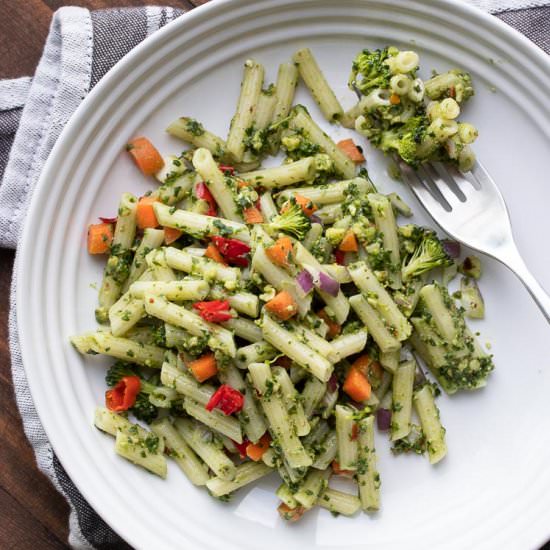 Vegan Pesto Pasta Salad - Recipe photo by veggiesdontbite