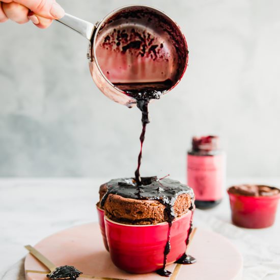 Chocolate Soufflé & red wine sauce - Recipe photo by baking-ginger