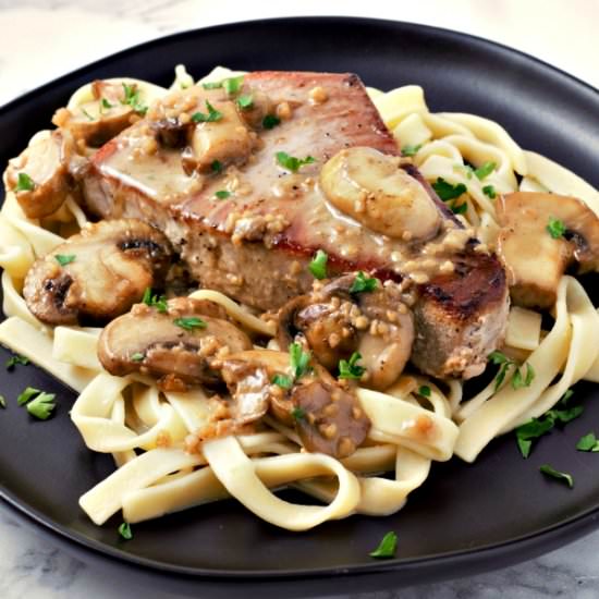Creamy Mushroom Tuna Steaks - Recipe photo by ZonaCooks