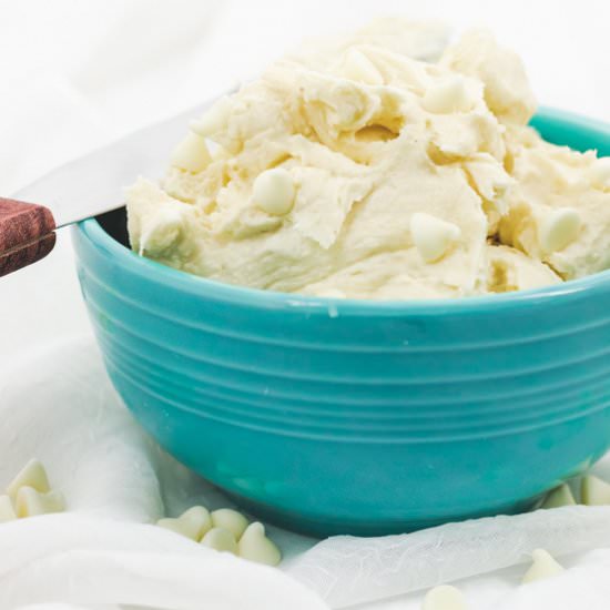 Keto White Chocolate Frosting - Recipe photo by EatLiftBe