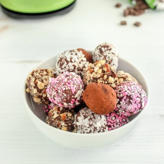 Dark Chocolate Avocado Truffles - Recipe photo by Byte Sized Nutrition