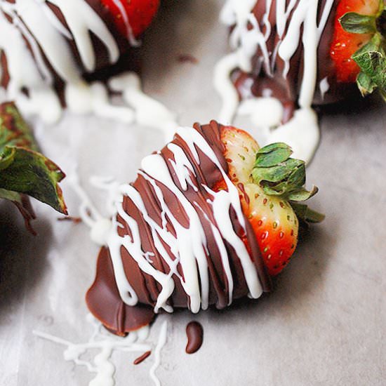 Chocolate covered strawberries - Recipe photo by evabakes
