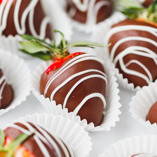 Chocolate Dipped Strawberries - Recipe photo by lslfunblog