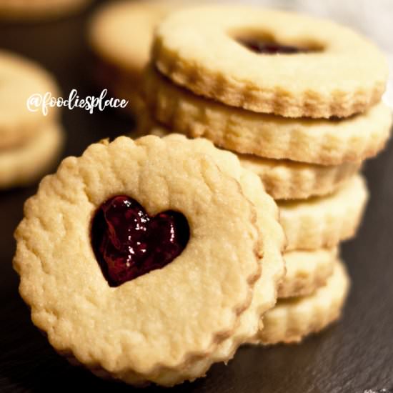 “LOVABLE” SHORTBREAD COOKIES - Recipe photo by foodiesplace