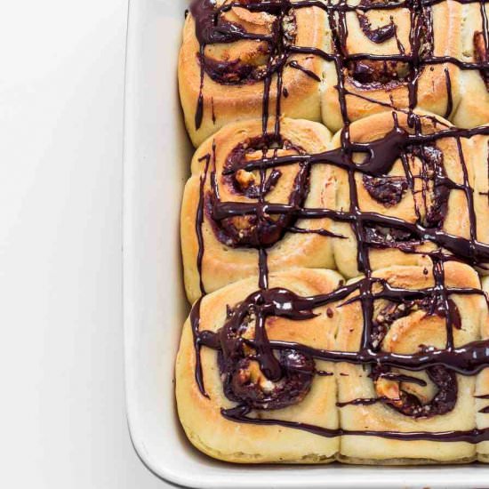 Vegan Chocolate Cinnamon Rolls - Recipe photo by Blooming Nolwenn